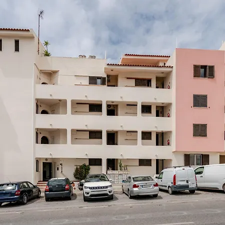 Moonlit Tide By Seareen 公寓